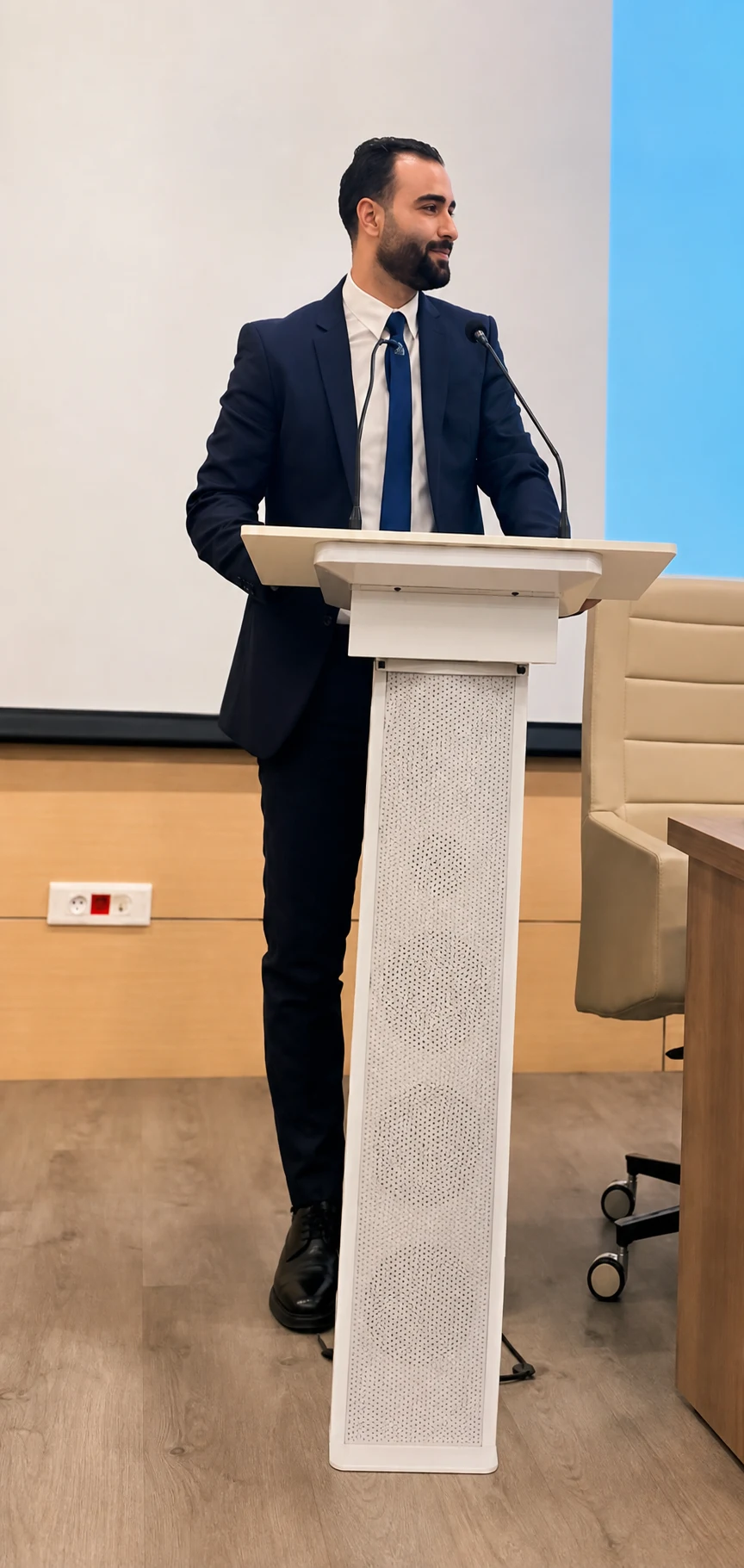 Maître Bilal El M'Rabet lors d’une intervention professionnelle